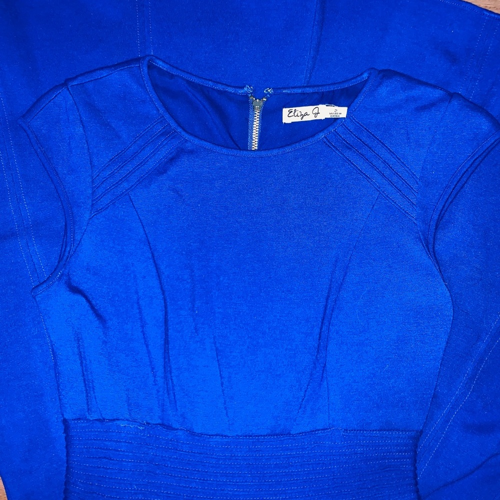 Dress - Picture 4 of 4